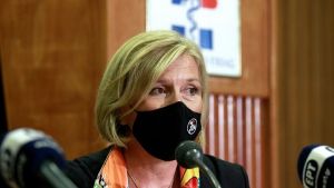 Mίνα Γκάγκα: Επίσκεψη στο νοσοκομείο Παπαγεωργίου της Θεσσαλονίκης