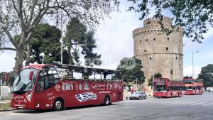 Hop on – Hop off: Αισιοδοξία για την φετινή τουριστική σεζόν – Αγκάθι ο πόλεμος