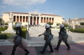 Αλλες πέντε συλλήψεις για την κατάληψη στην πρυτανεία του ΕΚΠΑ