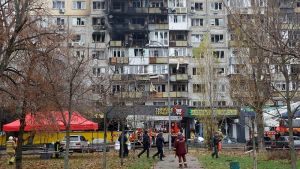 Ρωσικές επιθέσεις στην Ουκρανία πριν από τη σημαντική συνάντηση Ζελένσκι-Τραμπ