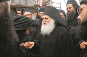 Αρχισε η δίκη για το σκάνδαλο της Μονής Βατοπαιδίου