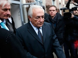 Δεύτερη ιερόδουλη «καίει» τον Ντομινίκ Στρος-Καν