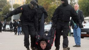 Λευκορωσία: Διαδηλώσεις κατά του Λουκασένκο – Συλλήψεις και δακρυγόνα από την αστυνομία