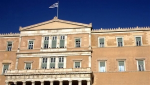 Παραιτήθηκαν τρεις Γενικοί Γραμματείς για να πάρουν μέρος στις εκλογές