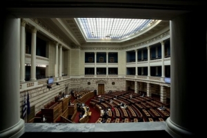 Το κοινωνικό μέρισμα στη Βουλή: Τσίπρας: Δεσμευόμαστε να σταθούμε δίπλα στους πληγέντες - Μητσοτάκης: Φτωχοποιήσατε τους πολίτες πανηγυρίζετε για το πλεόνασμα (Live)