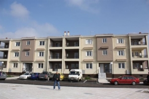 Σφράγισαν το συγκρότημα εργατικών κατοικιών «Καππαδοκία» στη Δραπετσώνα