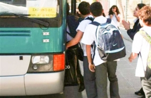 Περικοπές και στις μεταφορές μαθητών στα σχολεία
