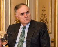 Κατεβάζει τους τόνους η πρεσβεία της Ισπανίας