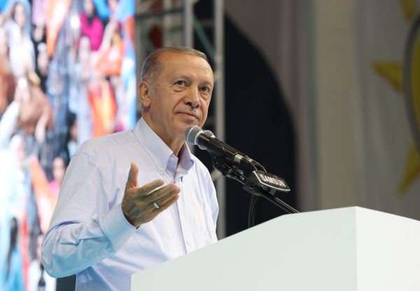 Νέες εμπρηστικές δηλώσεις του Ερντογάν: «Μπορεί να έρθουμε ξαφνικά ένα βράδυ»
