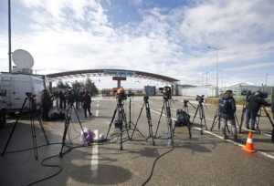 ΕΕ καλεί Τουρκία να ανοίξει τα σύνορα στους Σύρους πρόσφυγες