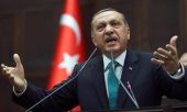Ξεκίνησε και πάλι τις επιθέσεις και τις προκλήσεις ο Ερντογάν – Σόου με το αεροπλανοφόρο