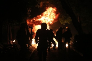 Επιθέσεις με μολότοφ στα Εξάρχεια