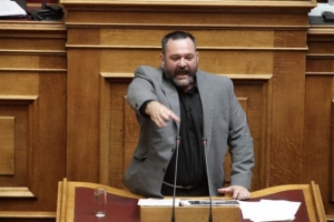 Φραστική επίθεση βουλευτών της ΧΑ σε μουσουλμάνο βουλευτή του ΣΥΡΙΖΑ