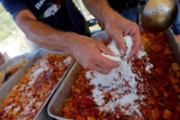 Μακαρονάδα VIP για τους σεισμοπαθείς στην Ιταλία μαζεύει... €23.000