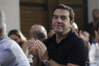 Τσίπρας: Οι παλιοί πολιτικοί μας έπρωξαν στο χαντάκι, μας γέμισαν χρέη