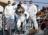 Δεκάδες μετανάστες ξεψύχησαν σε ναυάγιο στα ανοιχτά της Λιβύης