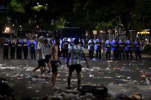 Χάος στην Αργεντινή: Ένας νεκρός, ένα 5χρονο παιδί σε κώμα και 31 τραυματίες στους πανηγυρισμούς για το Μουντιάλ