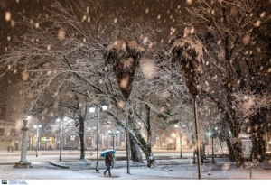 Τσουχτερό κρύο και χιόνια την Πρωτοχρονιά