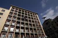Αυξήσεις δαπανών για τη λειτουργία υπουργικών γραφείων