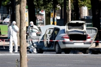 Παρίσι: Απόπειρα επίθεσης με αυτοκίνητο σε πλήθος έξω από τέμενος