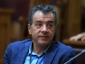 Στ.Θεοδωράκης: «Ναι» για μην αποκολληθούμε από την Ευρώπη