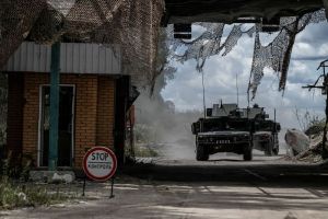 Ουκρανία: Ο ρωσικός στρατός πλησιάζει την πόλη Σούμι, 300 χιλιόμετρα βορειοανατολικά του Κιέβου
