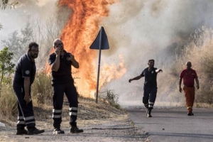 Σικελία: Εθελοντές πυροσβέστες ύποπτοι πως έβαζαν φωτιές για... το επίδομα