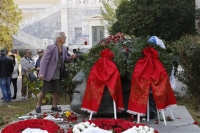 Στα χέρια ήρθαν φοιτητές και στελέχη του ΣΥΡΙΖΑ στην Πάτρα