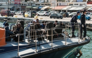 Πάνω από 1.100 μετανάστες έφθασαν σε ελληνικά νησιά το τελευταίο τριήμεο