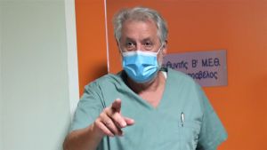 Καπραβέλος: «Βλέπω μαύρα Χριστούγεννα – Να πάμε σε λοκντάουν ανεμβολίαστων»