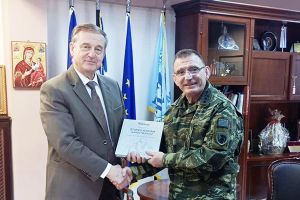 Εθιμοτυπική επίσκεψη στον δήμαρχο Παιονίας του διοικητή της ΙΙ Μ/Κ Μεραρχίας Πεζικού Υποστράτηγου Ιωάννη Παπουτσάκη