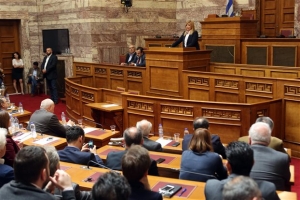 ΠαΣοΚ: Έκτακτο συνέδριο με καρατομήσεις διαφωνούντων