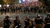 Βίαια επεισόδια και κλιμάκωση της έντασης σε αντικυβερνητική διαδήλωση στο Βελιγράδι