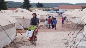 DW: «Να πάρουμε περισσότερους πρόσφυγες από την Ελλάδα»