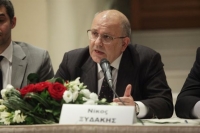 Ξυδάκης: Από το μνημόνιο θα βγούμε το ομολόγησαν και οι εταίροι
