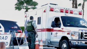 ΗΠΑ: Στρατιωτικό αεροσκάφος έπεσε σε αυλή σπιτιού στο Τέξας – Στο νοσοκομείο οι δύο πιλότοι (vids&amp;pics)