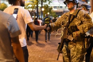 Στο Σαρλότ εξεγείρονται, γιατί όχι στην Οκλαχόμα;