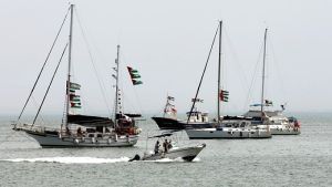 Συγκλονιστική μεταφορά 430 ακτιβιστών από τον νέο στολίσκο στη Γάζα στο Ισραήλ