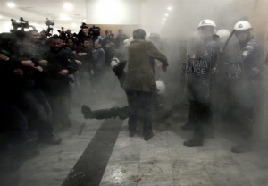 Ματαιώθηκαν οι δίκες στο Ειρηνοδικείο λόγω χημικών