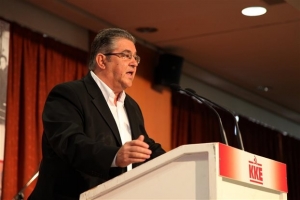 ΚΚΕ: Καταγγέλει την κυβέρνηση για εκβιασμό και τρομοκρατικά διλήμματα