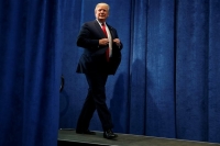 O Τραμπ δεν θέλει κυρώσεις στη Ρωσία λόγω «χάκινγκ»