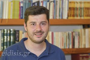 Ο Χρήστος Τομπουλίδης συγχαίρει τον Χρήστο Καναρόπουλο
