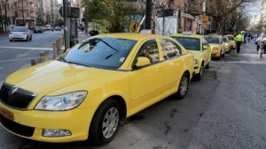 Οδηγοί ταξί: «Ήταν δίκαιη η αύξηση και έγινε πράξη – Είχαμε χαμηλότερες τιμές από την Βουλγαρία»