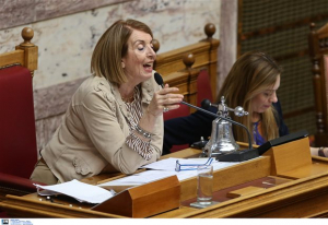 Βουλή: Προκλήσεις από την Χρυσή Αυγή για το «Μακεδονικό»