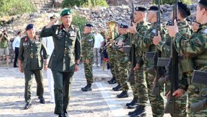 Η ελληνική σημαία κυματίζει περήφανα στο κάστρο της Μήθυμνας