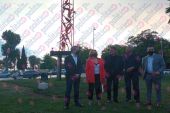 Εγκαινιάστηκε το γλυπτό «Μeteoron» απέναντι από το δημαρχείο – Εντυπωσιακή η φωταγώγησή του (pics&amp;vids)