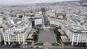 Μεγάλη χορευτική εκδήλωση στη Θεσσαλονίκη για το ρεκόρ Γκίνες στο ζεϊμπέκικο