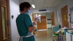 Ξεπερνούν τα 34,44 εκατ. τα κρούσματα Covid-19 σε όλο τον κόσμο