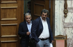 Κόντρα Πολάκη - ΠΟΕΔΗΝ με φόντο «αιμορροΐδες»