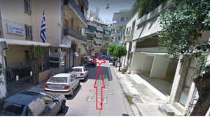 Μπροστά από το αστυνομικό τμήμα Καισαριανής πέρασε... τσουλώντας η χειροβομβίδα